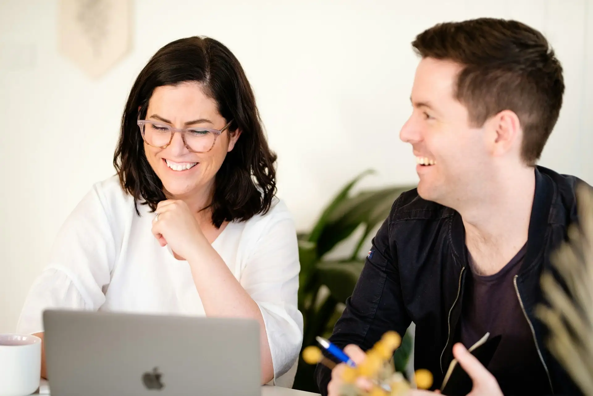the-connected-narrative-H3LgNmG_KIk-unsplash Les Garanties Complémentaires Indispensables pour manager de transition